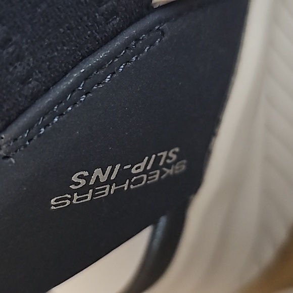 NWT Skechers slip in sandals - Picture 4 of 7